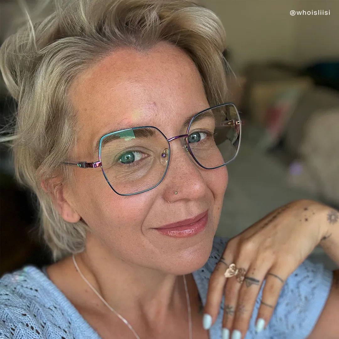 Lunettes irisées pour femmes avec branches transparentes7